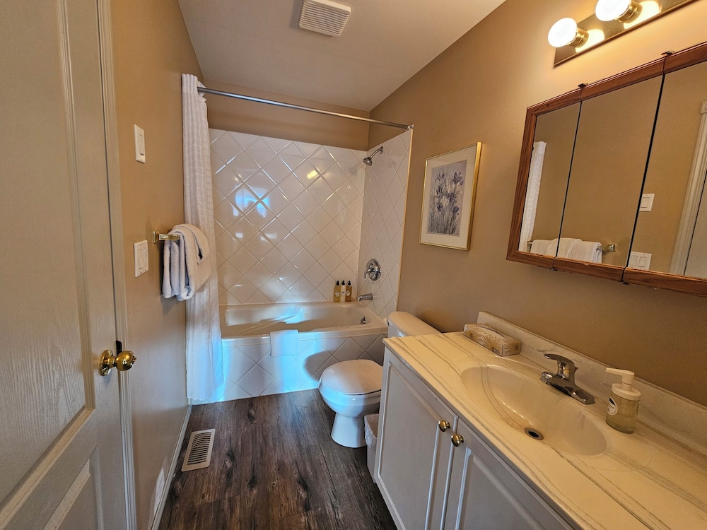 Riverside Way by Fernie Lodging Company