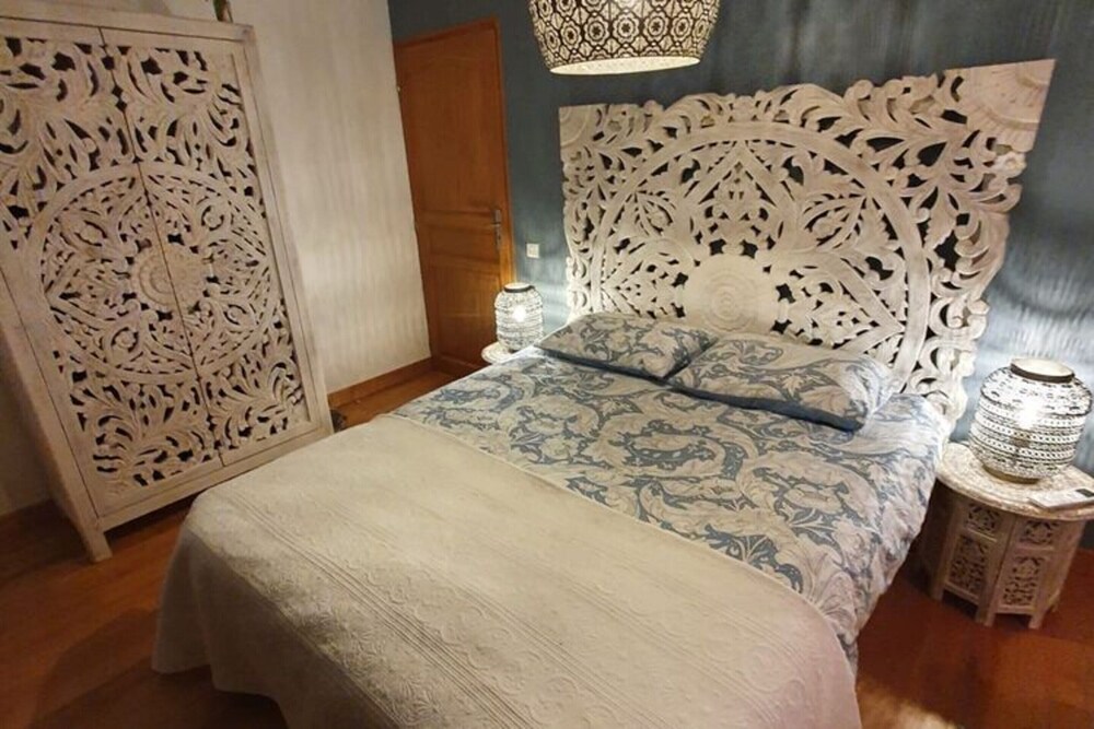 Holiday Home in Dordogne With Pool & Bubble Bath