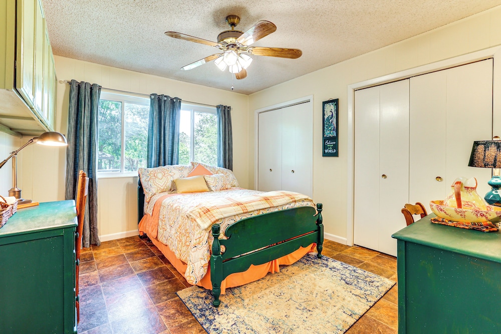 5 Mi to New Braunfels: Family-friendly Retreat