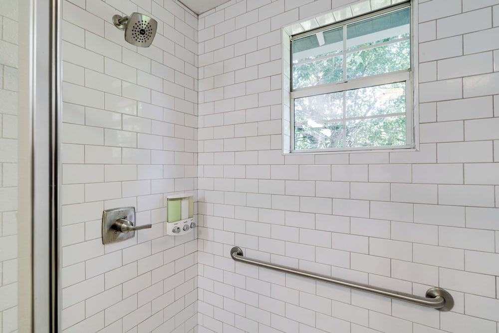 1 Mi to Downtown & Shopping: Quiet Brenham Home