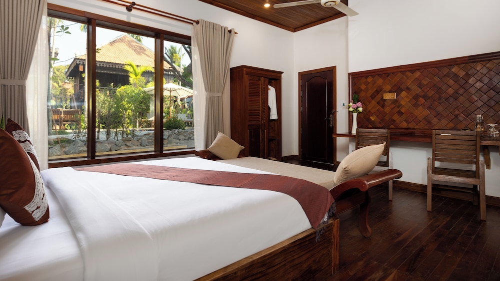 Khmer Lodge