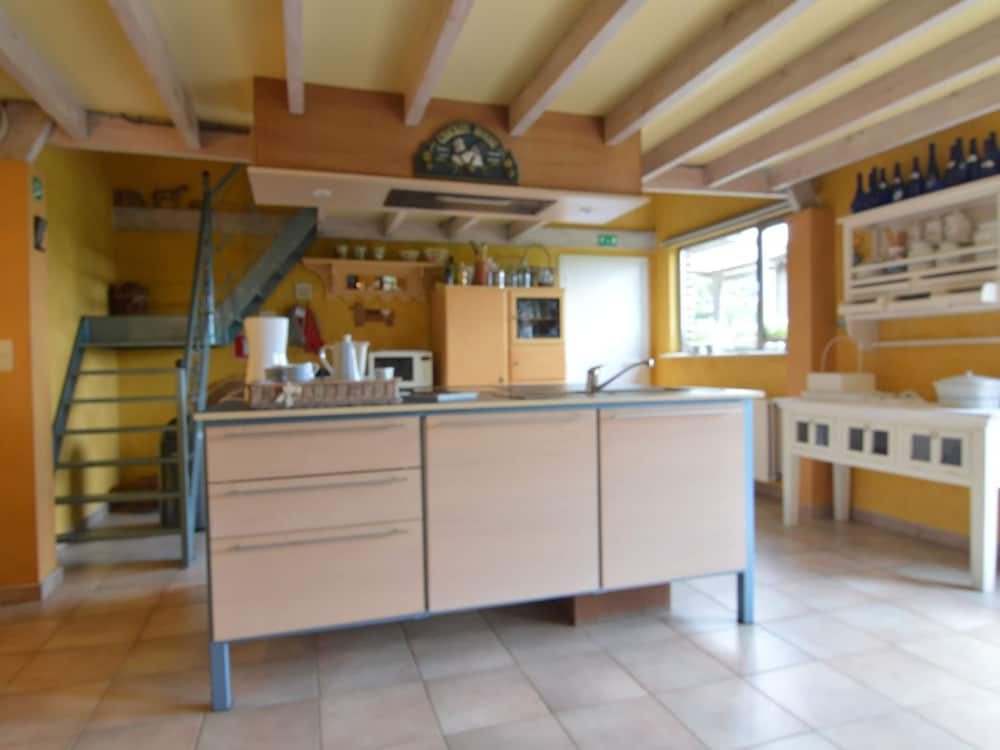 Cozy Family Home in Oostkamp view 5