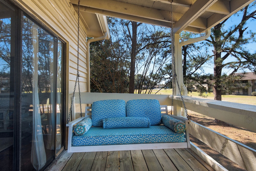 Sleeps 8 w/ Resort Pools, Tennis, Golf & Beach Access + Attraction Tickets!
