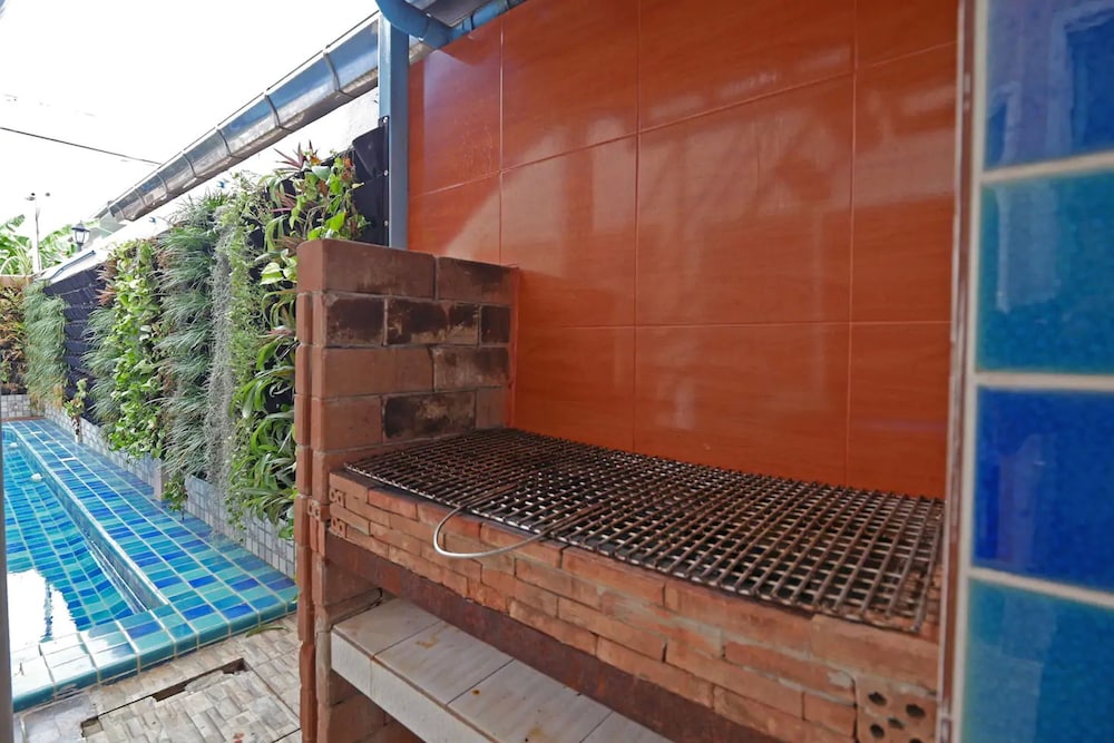 Pattaya Pool Villa