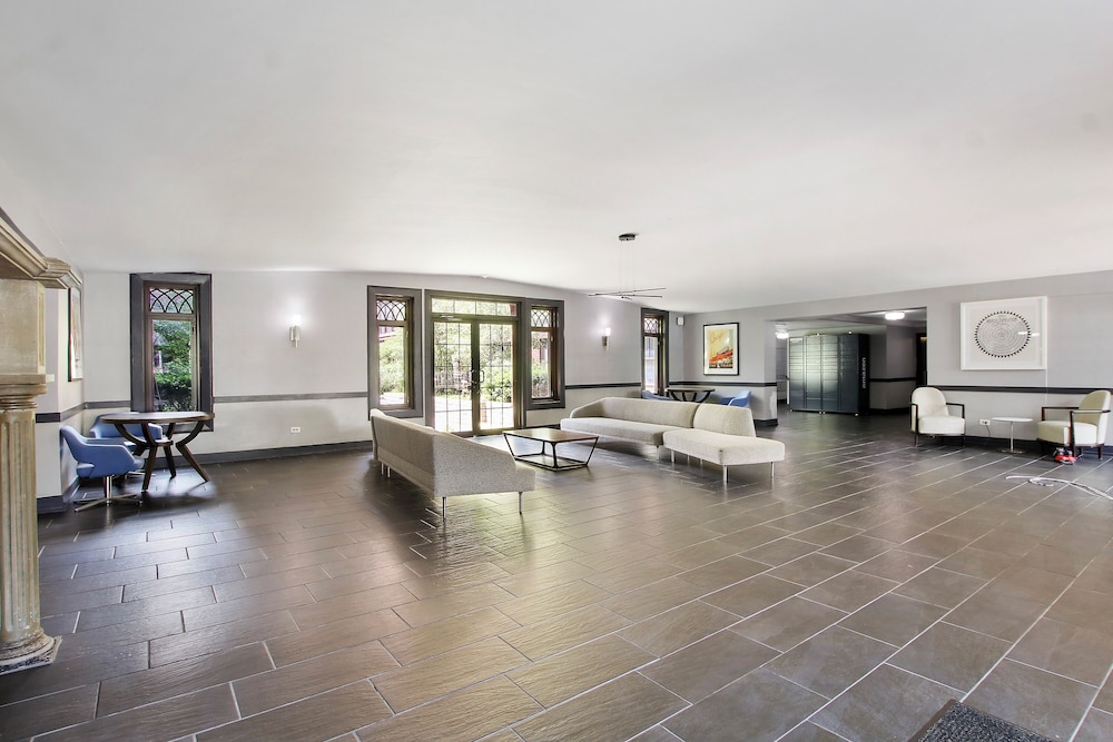 1BR Apartment - Dorchester 306