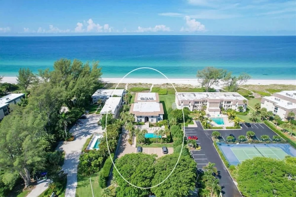Luxury Beachfront Retreat in Longboat Key