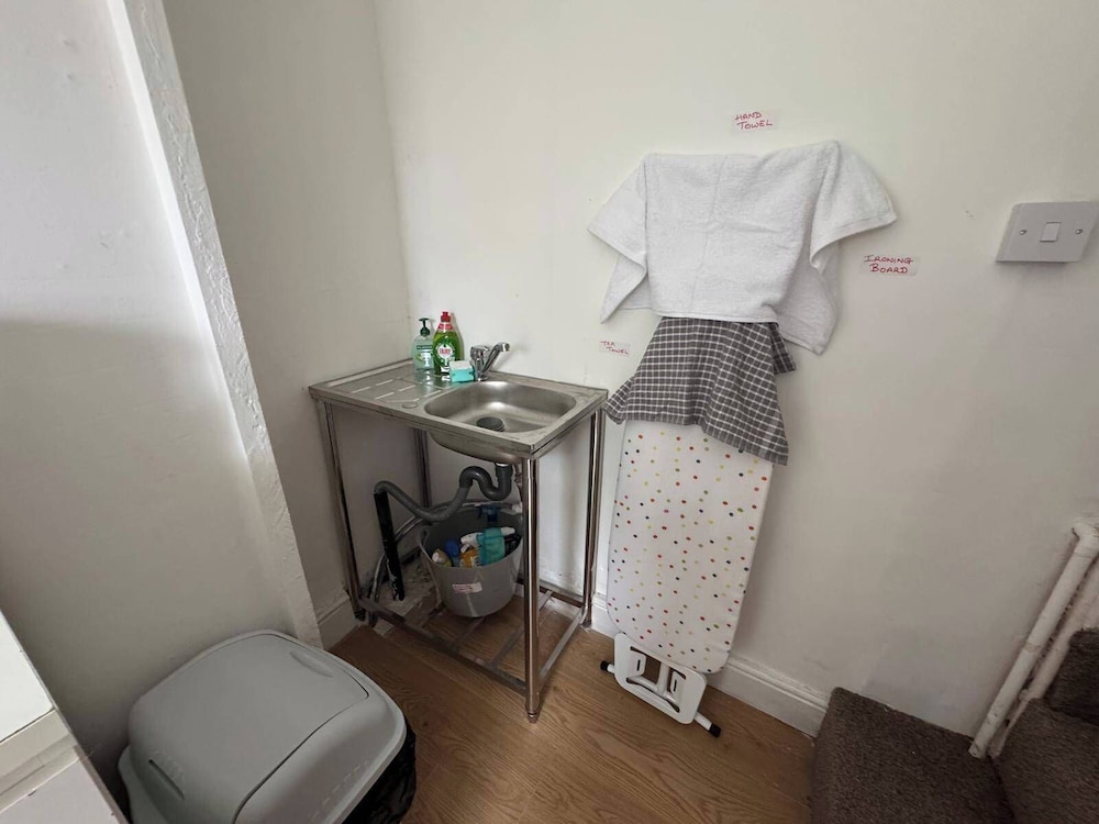 Cosy Croydon Apartment With 2 Bedrooms