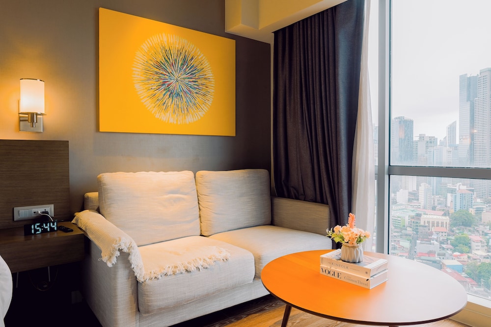 Hotel Residences at Acqua