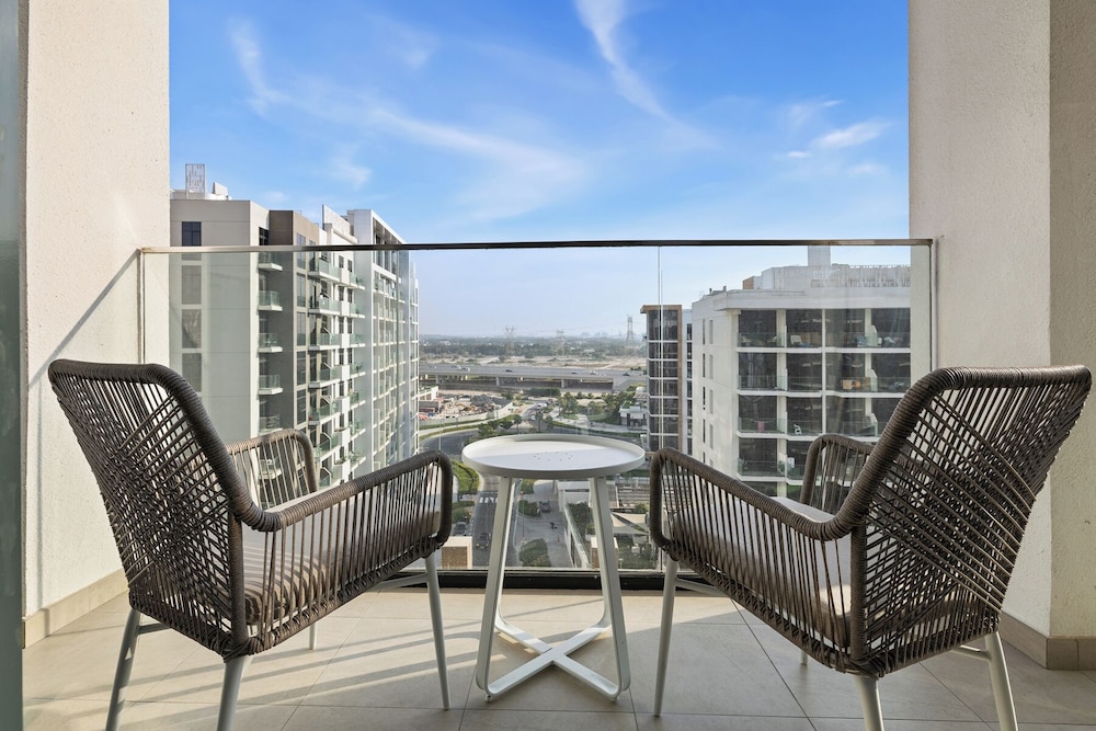 Bright Modern Studio in Meydan