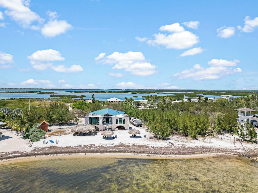 Barnacle Resort