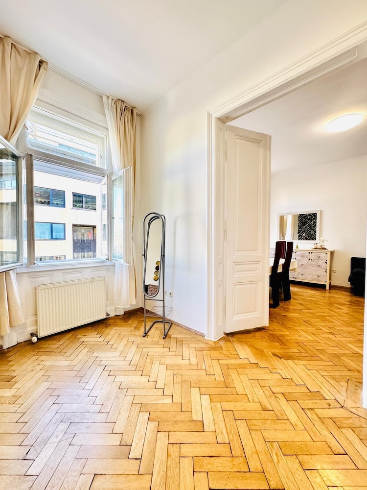 Cozy 1BR and Living Room Apartment