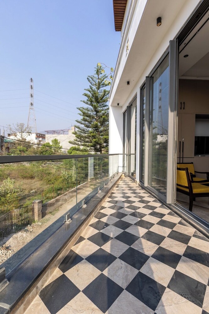 Heartland Ganga View Villa Jacuzzi &lift