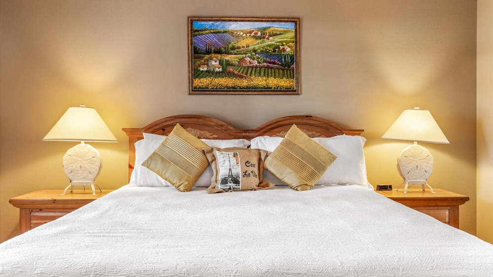 Romar Lakes #205D by Southern Vacation Rentals
