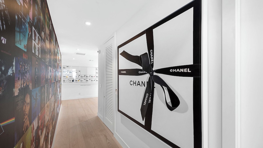 Luxury Vacation Rentals in South Beach by LRMB