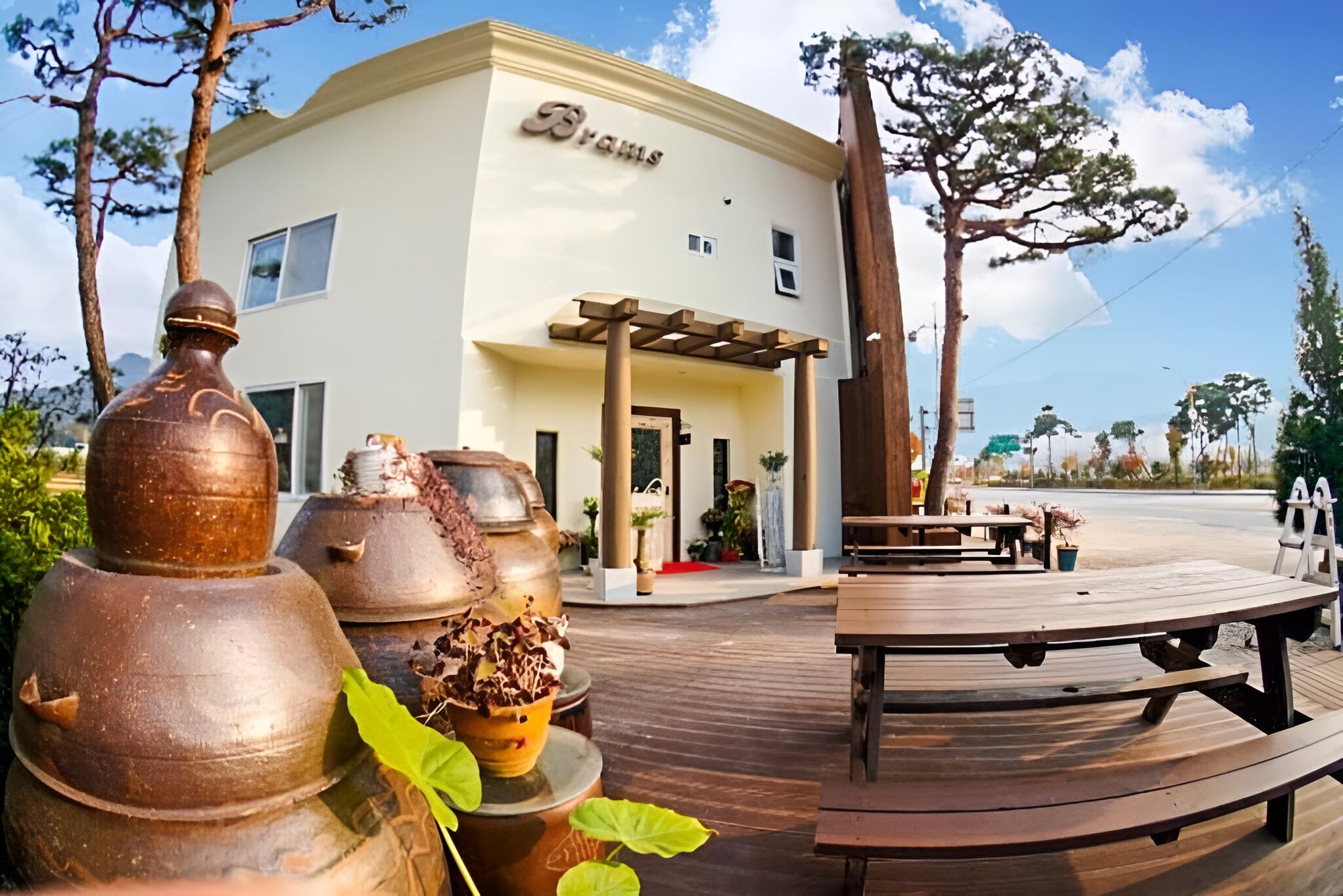 Jeongeup Brahms Pension view 4
