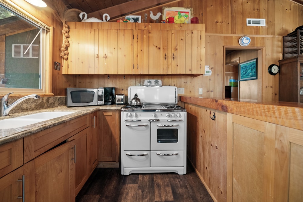 Owl Cabin
