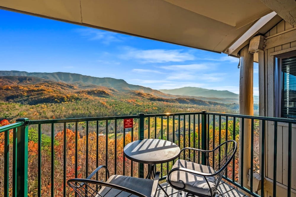 Sleeps 6 Mountain Views Shared Resort Amenities