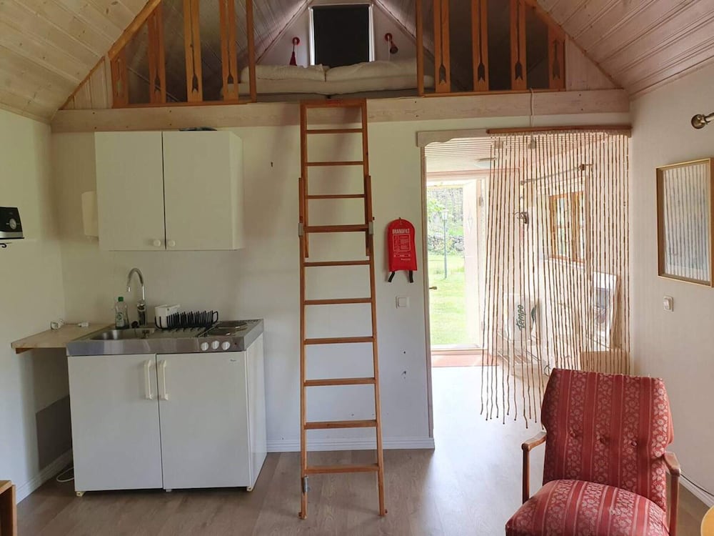 House With Guest Loft and Garden