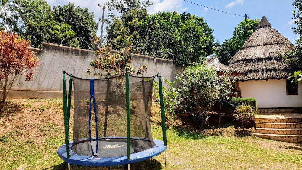 Banda Lodge