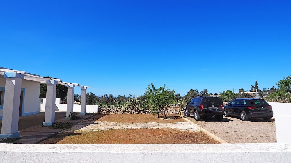 Villetta Certosina 1 - Villa Just a few Meters From the sea