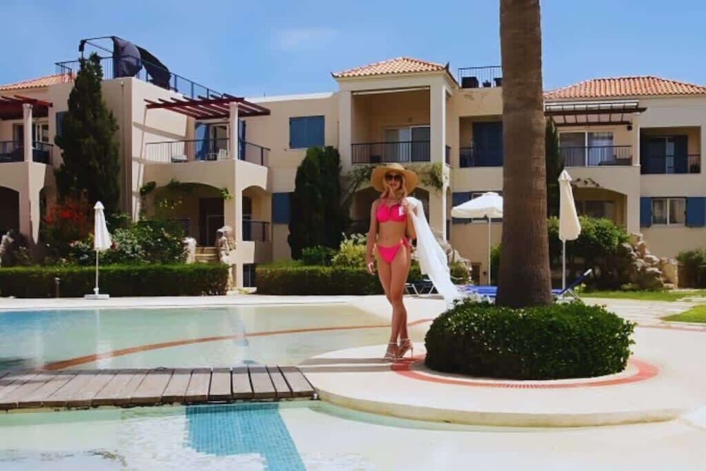 Villa Elias 1BR Upper Apt with Pool