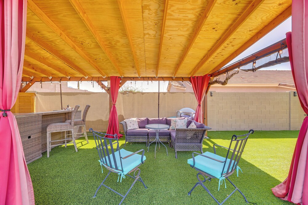 Mtn-view Getaway w/ Outdoor Oasis in Gold Canyon