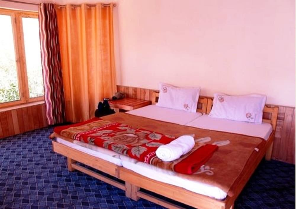 TIH A O Guest House & Home stay