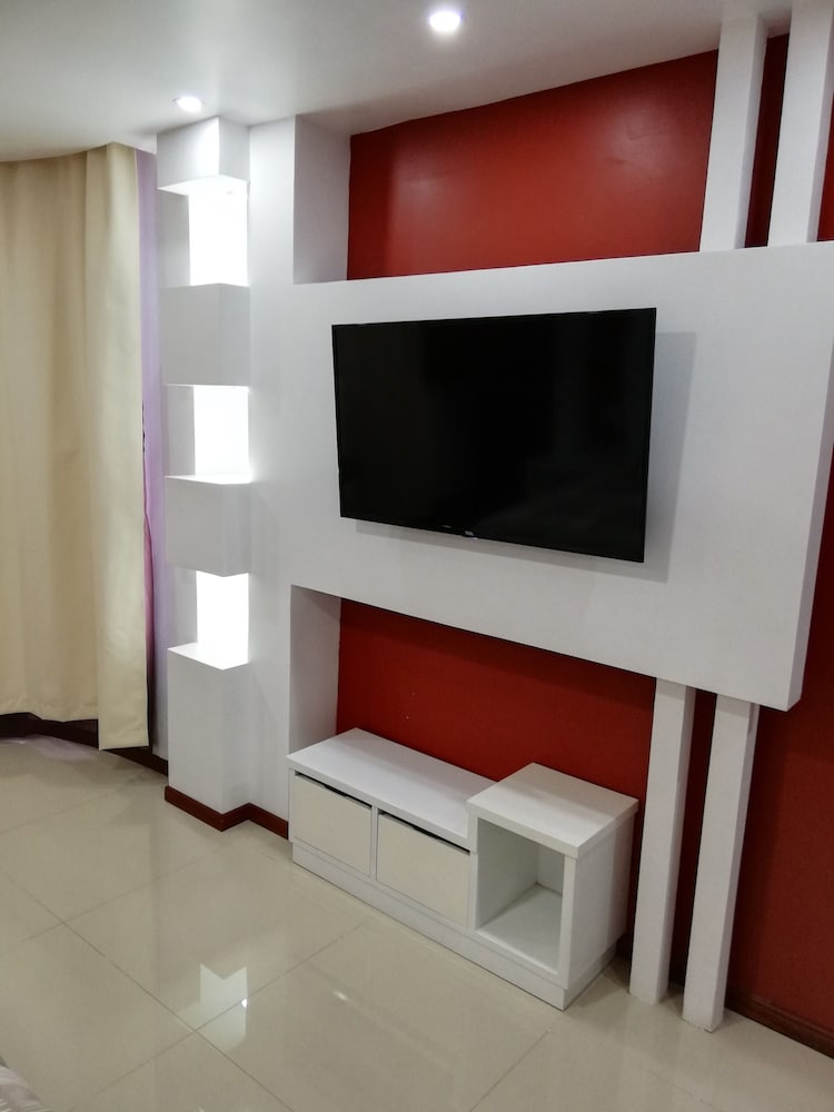 La Aurora Hotel like Home