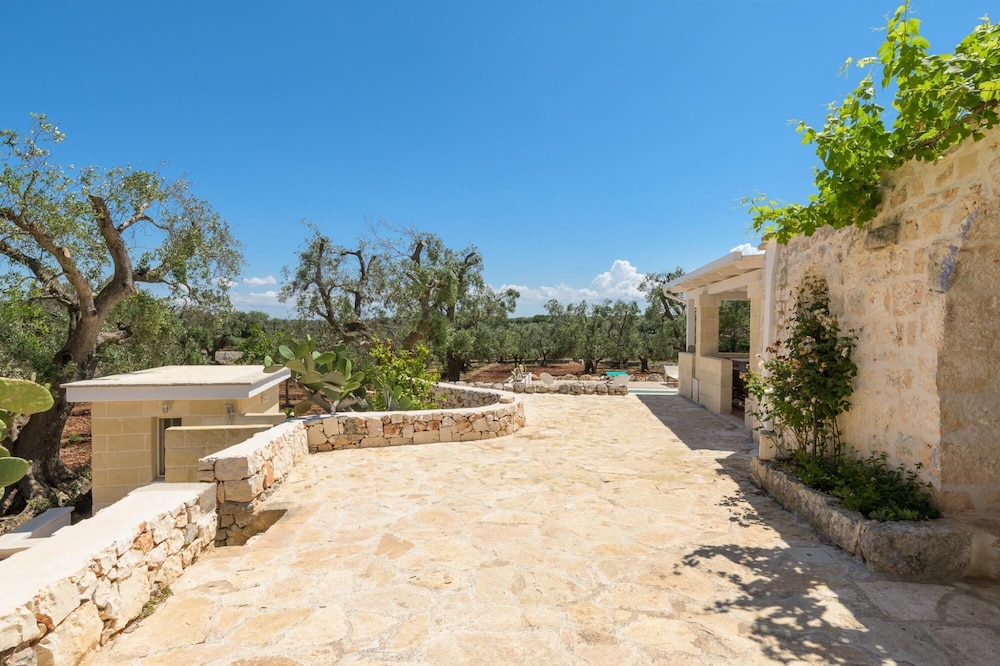 Trullo Cecapesce con Piscina by Wonderful Italy photo 4