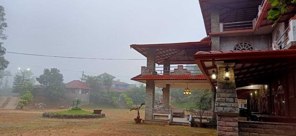 Valley Dew Village Stay
