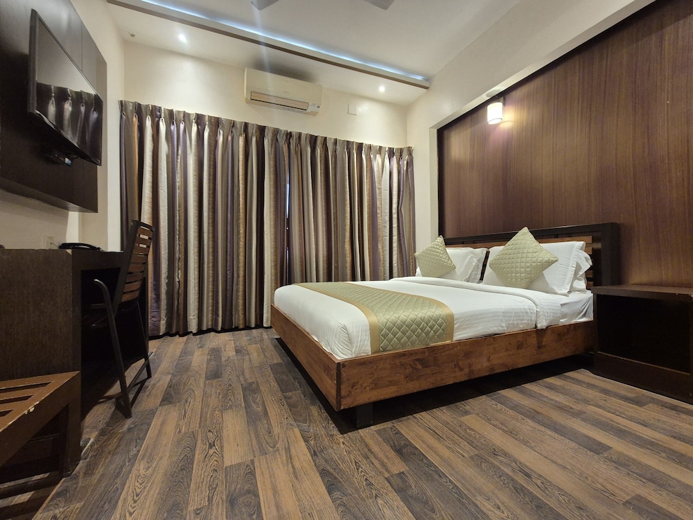 R D HOTELS HSR