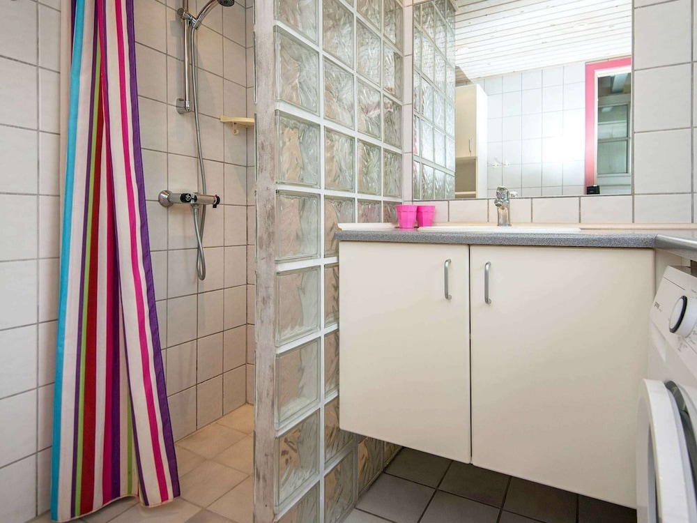 5 Person Holiday Home in Ebeltoft-by Traum