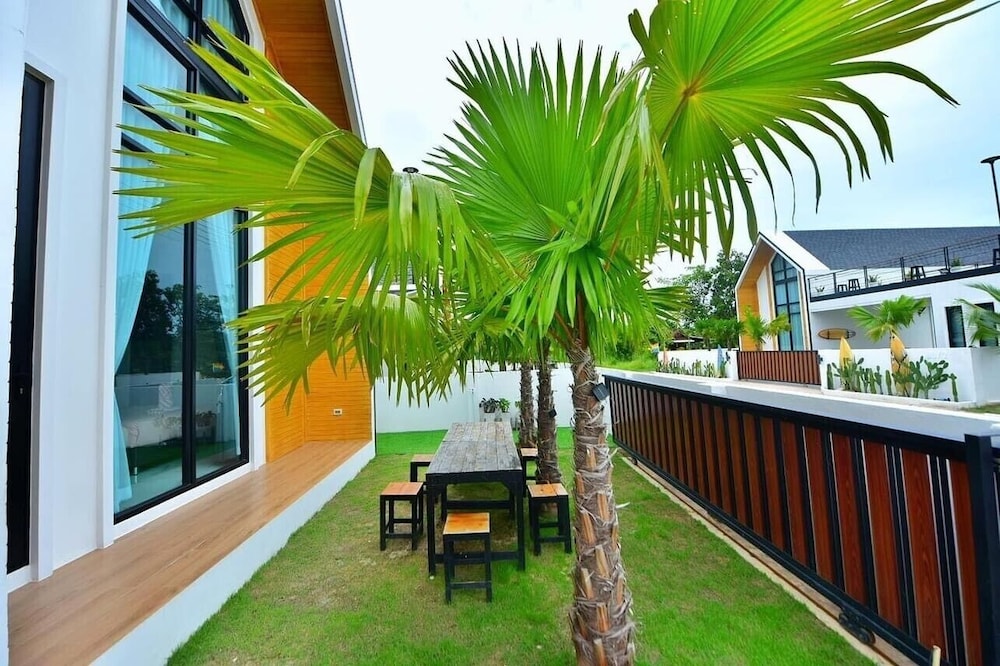 Level UP pool villa Rayong