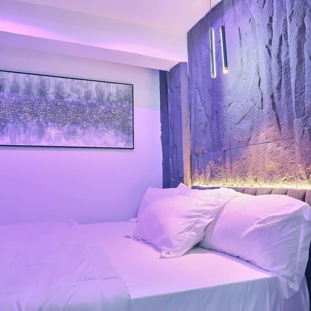 Purple Lavender Court Apartment