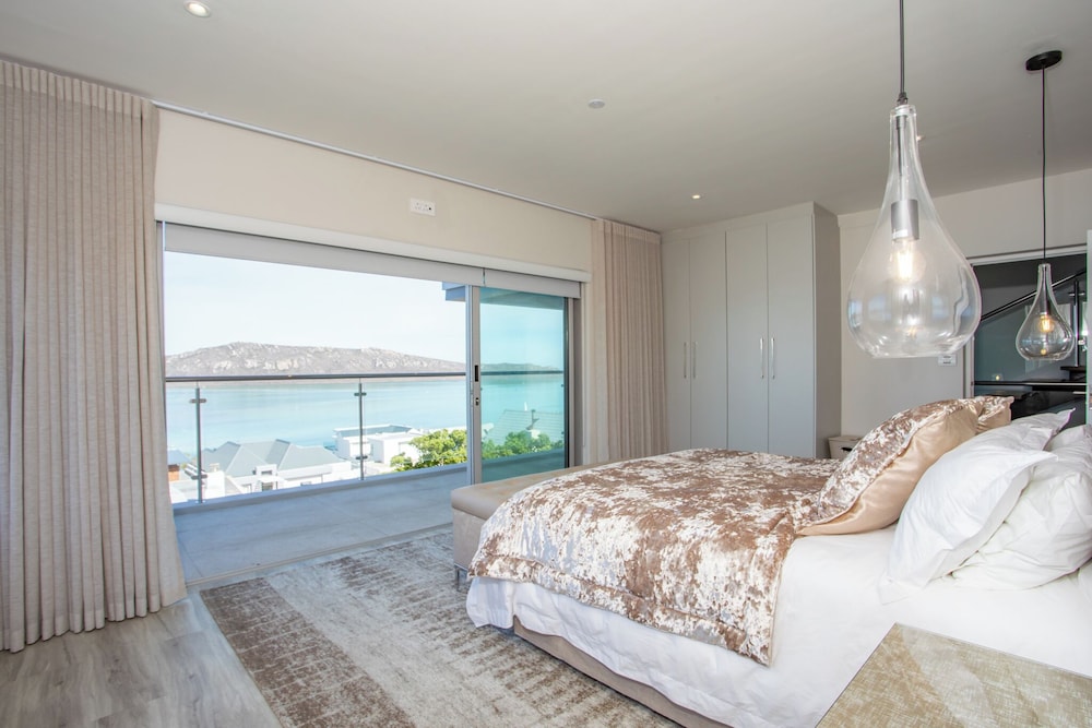 The View Langebaan with Heated Pool