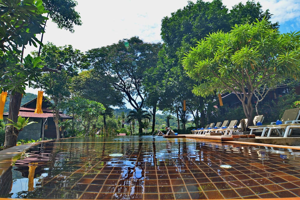 Baan Laanta Resort and Spa