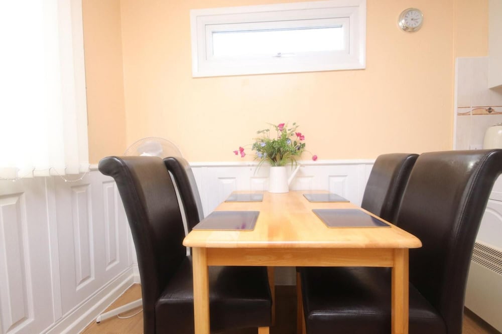 41B Medmerry Park 2 Bedroom Chalet view 4