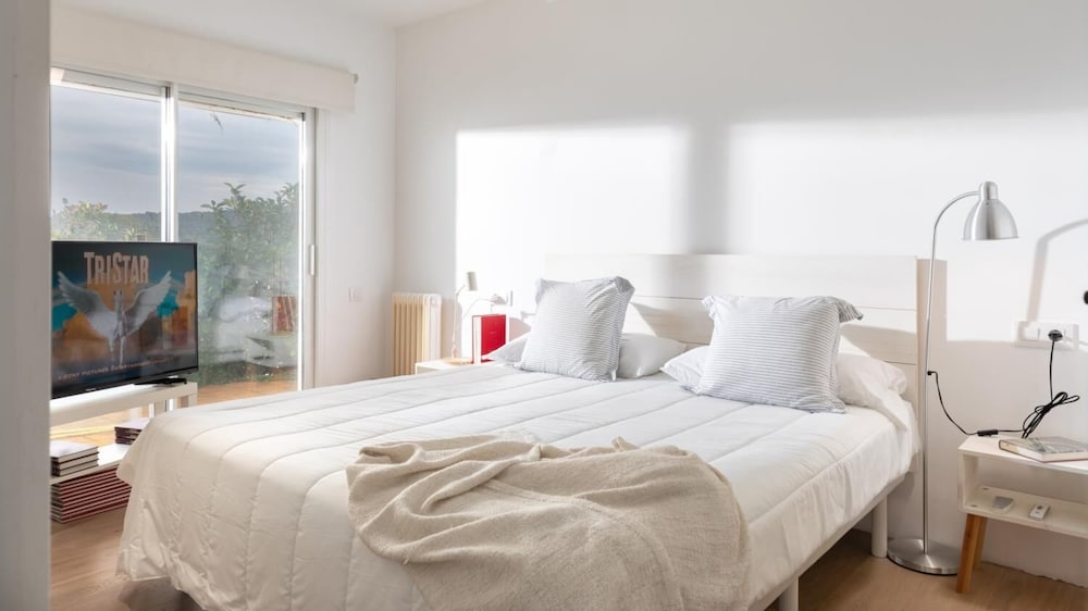Ferran in Llafranc With 4 Bedrooms and 2 Bathrooms