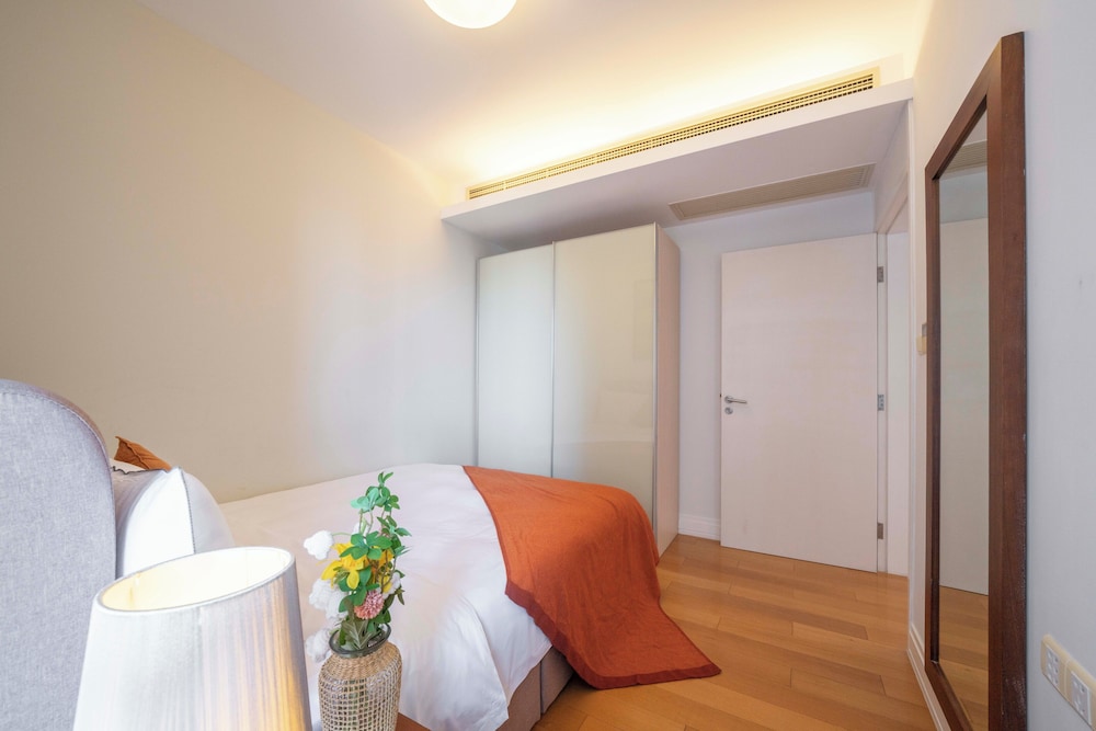 Tyms 2BR 1BA Apt Yongxin Century