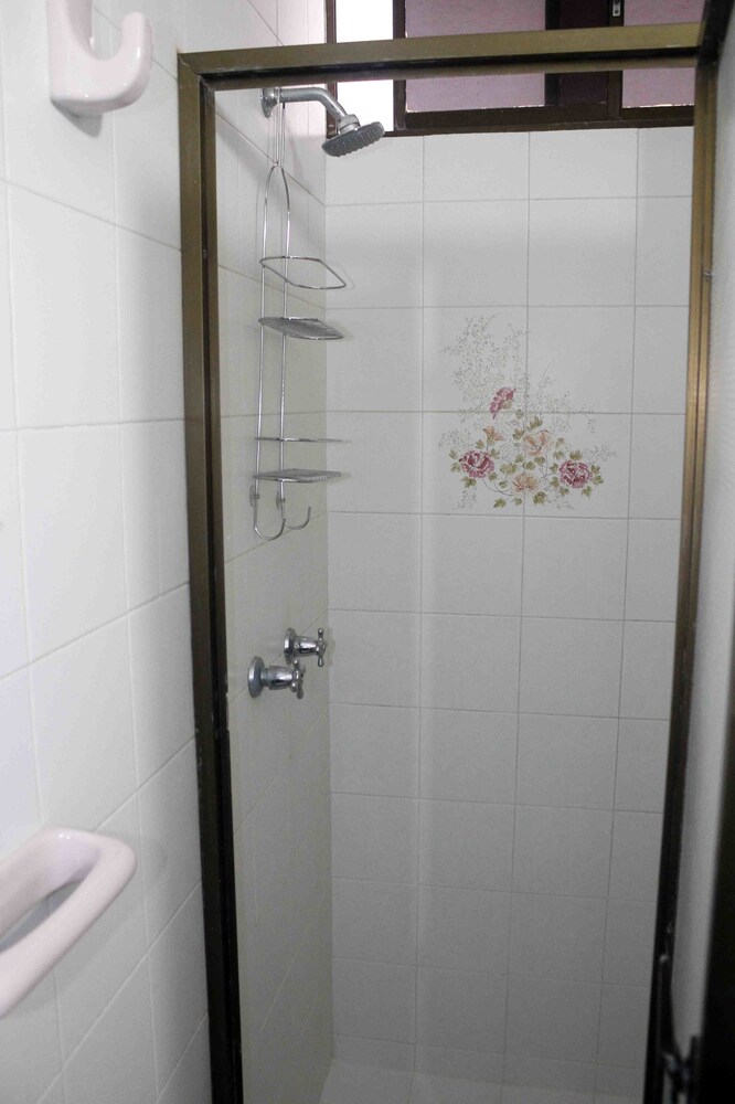 Apartamento con piscina by Vivetu