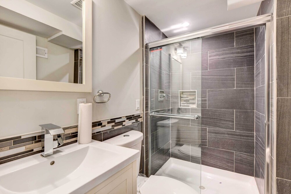 Updated Baltimore Home 8 Mi to Downtown! - Property Image 1