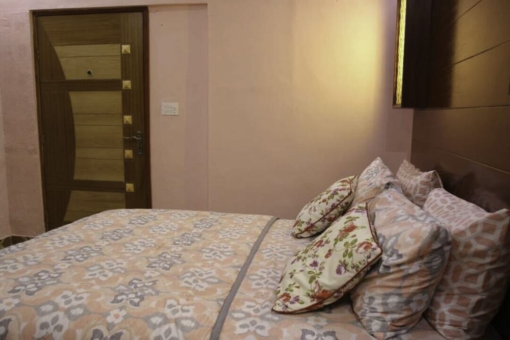 Kehkashan accomodation