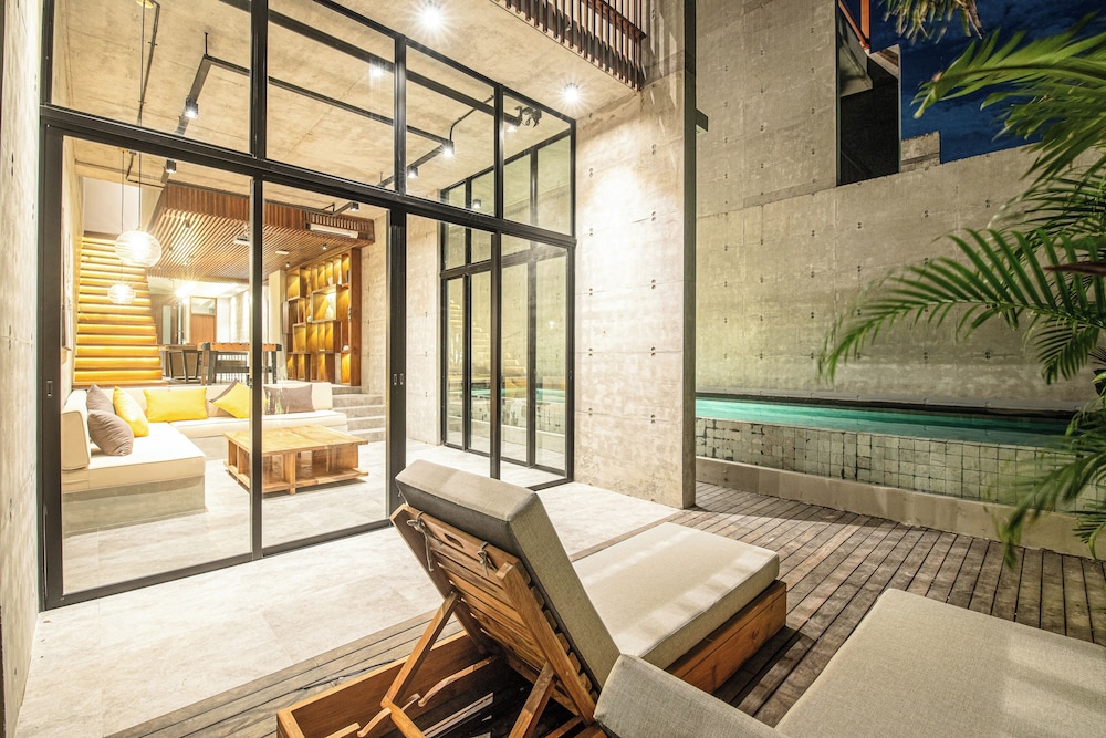 C La Villa Modern 4br Villa Canggu Beach 5mins