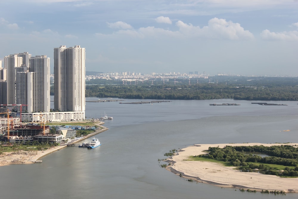 City Living with Panoramic Sea Views at Danga Bay