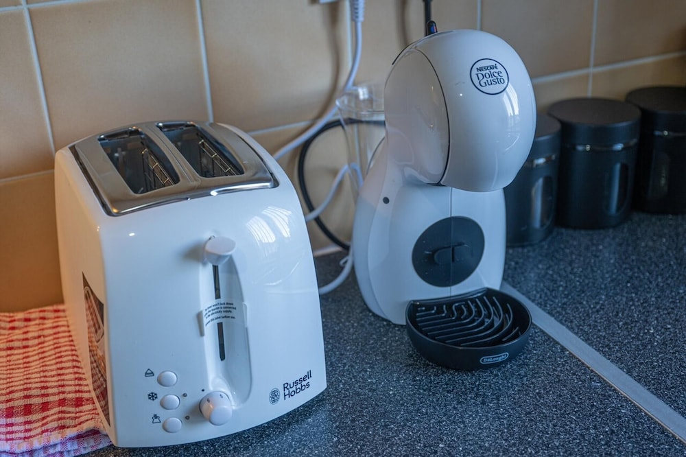 2-bedroom- Stoke-on-trent-sleeps 5-petsok