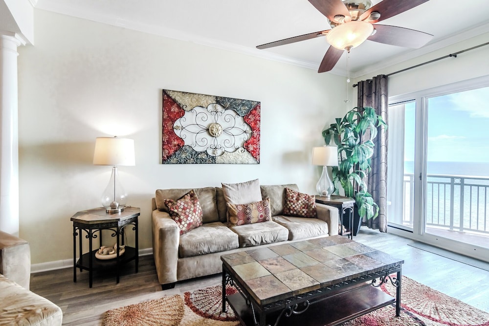 Penthouse Condo in Legacy Tower 1-1403 - Beachview 3 Bedroom 2 Bath Furnished
