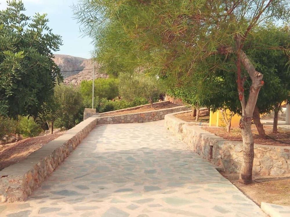 Dimitra Apartments