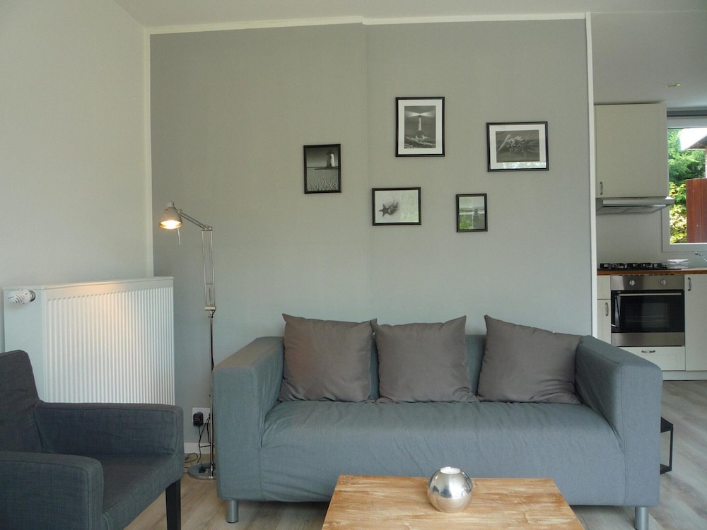 Cosy Holiday Home Near Beach