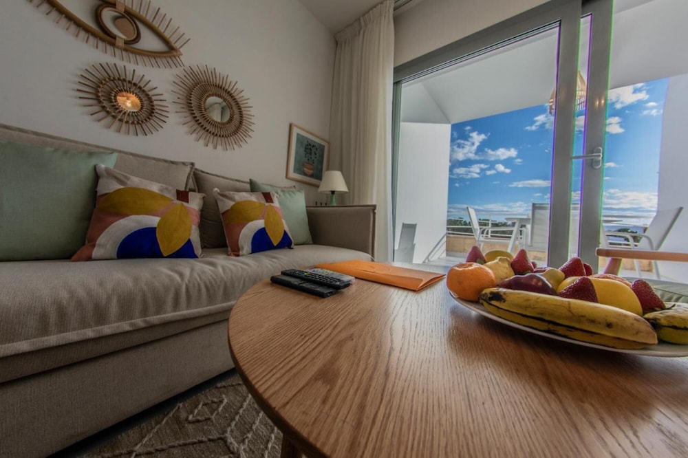Vesta - Superior APT - 2BR - Swan Lake view 3