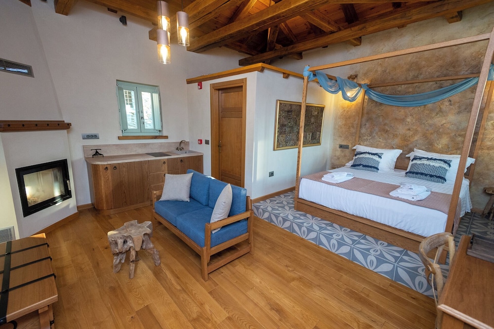 Nostos Country House